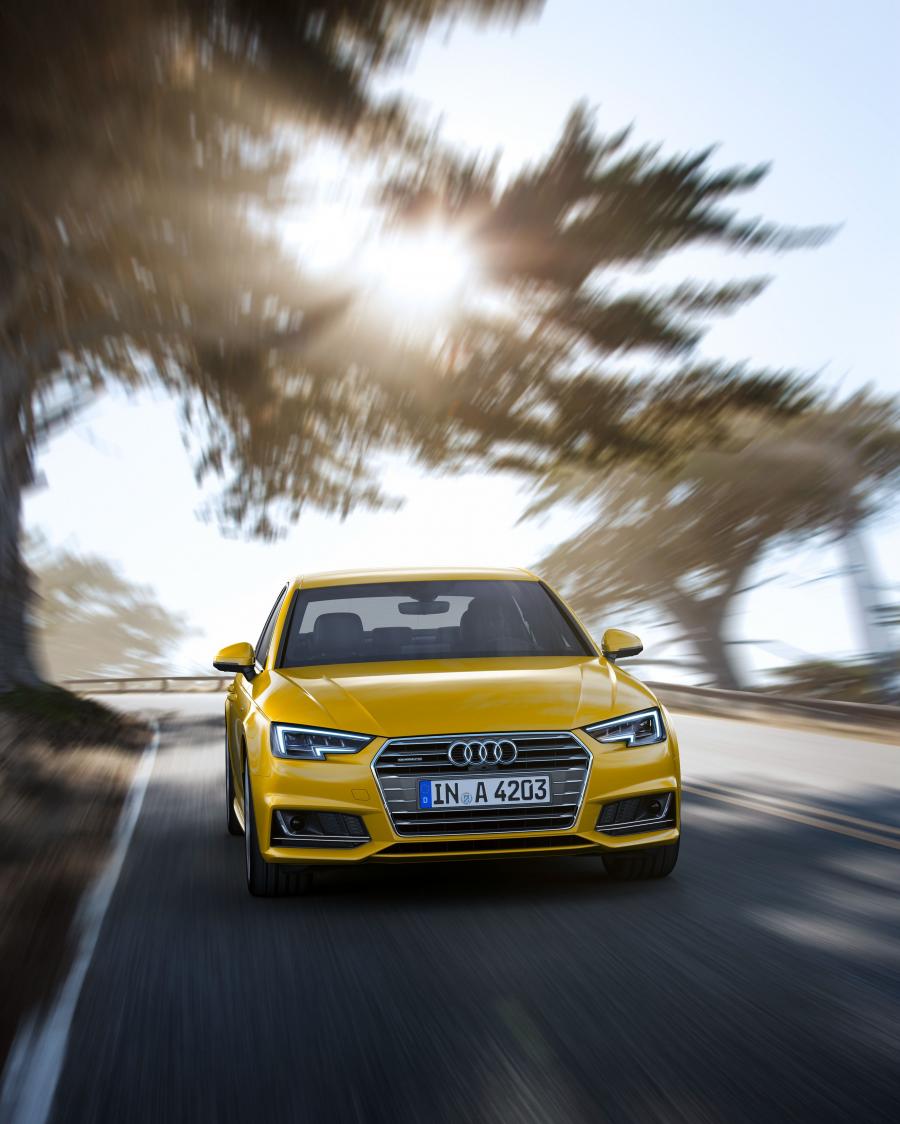  Audi A4 2.0 TFSI Quattro S-Line (B9) 2015 года  (WW) (фото 15 из 17)